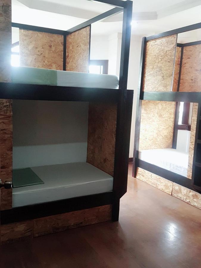 Spinning Cat Hostel (Adults Only) Tagbilaran Eksteriør billede